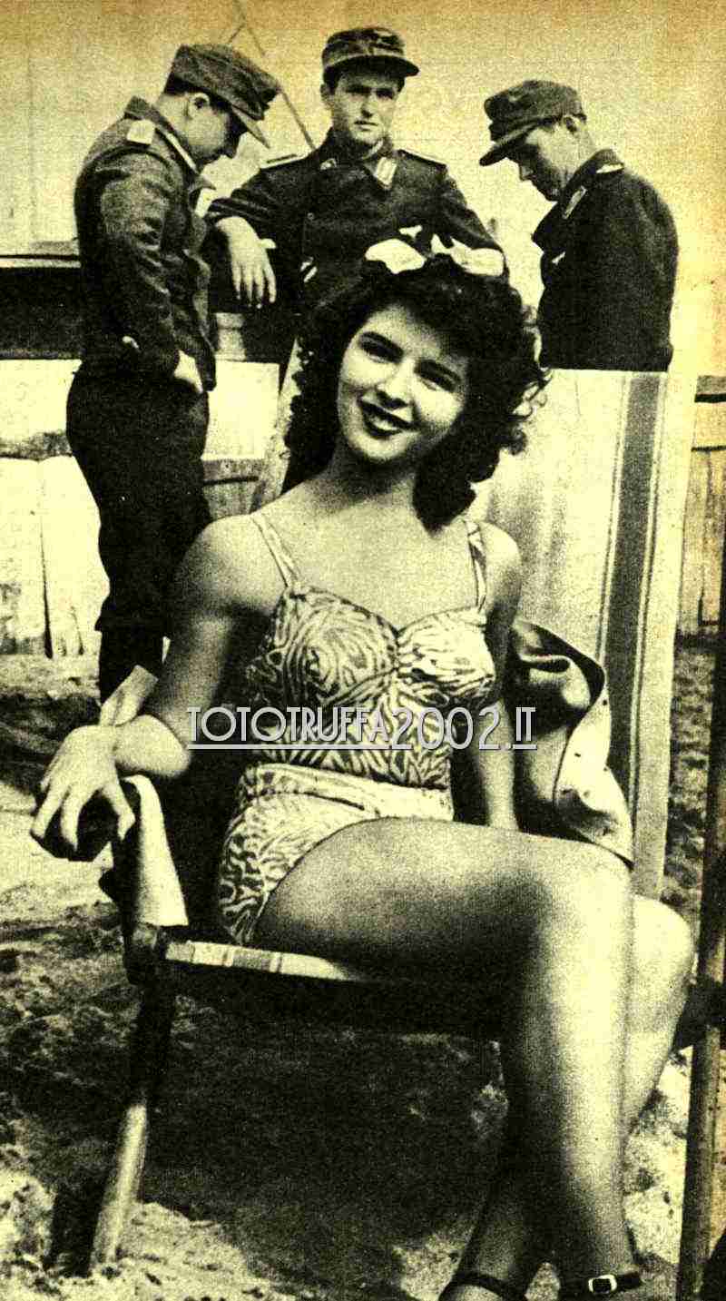 1958 12 14 Epoca Delia Scala f2