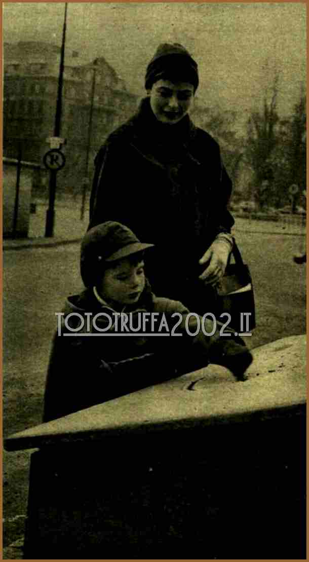 1955 03 06 Epoca Roberto Rossellini f03