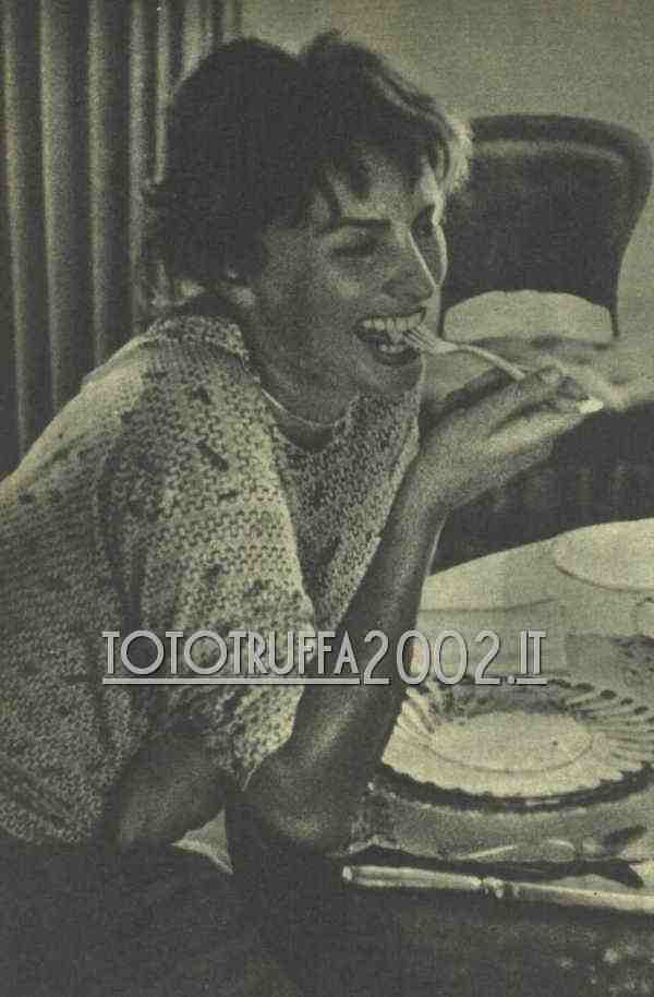 1957 07 18 Tempo Sofia Loren f2